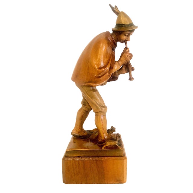 On offer is a mid 20th-century Italian wood carving depicting The Pied Piper of Hamelin and his rodent ‘followers’, likely...