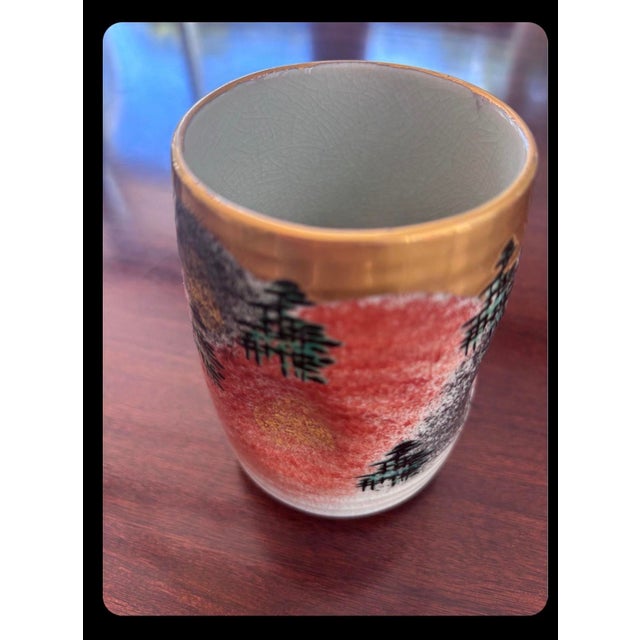 Beautiful vintage Japanese Kutani ware (Kutani-yaki) ceramic tumbler Features a gorgeous textured, ribbed exterior hand-...