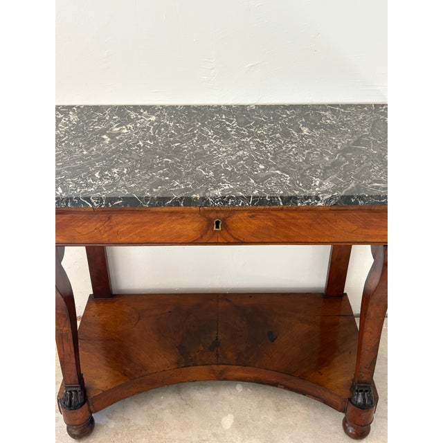 French Empire Walnut and Marble Console Table, Circa 1820–1840 For Sale In Houston - Image 6 of 12