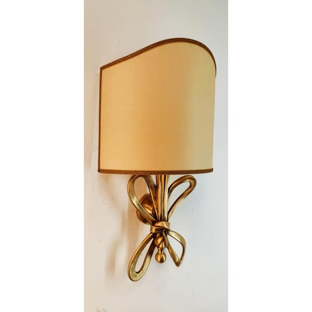 Vintage Wall Light in Brass, in Flawless conditions. Designed 1960 to 1969 Up to 250V (Europe/UK Standard).The wiring of...