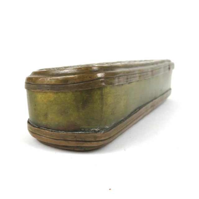 Iserlohn Snuffbox in Brass by J. H. Giese, Breslau, 18th Century For Sale - Image 12 of 14