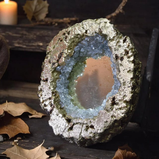 Geode Mirror in Églomisé Glass by Myriam GREFF For Sale - Image 4 of 7