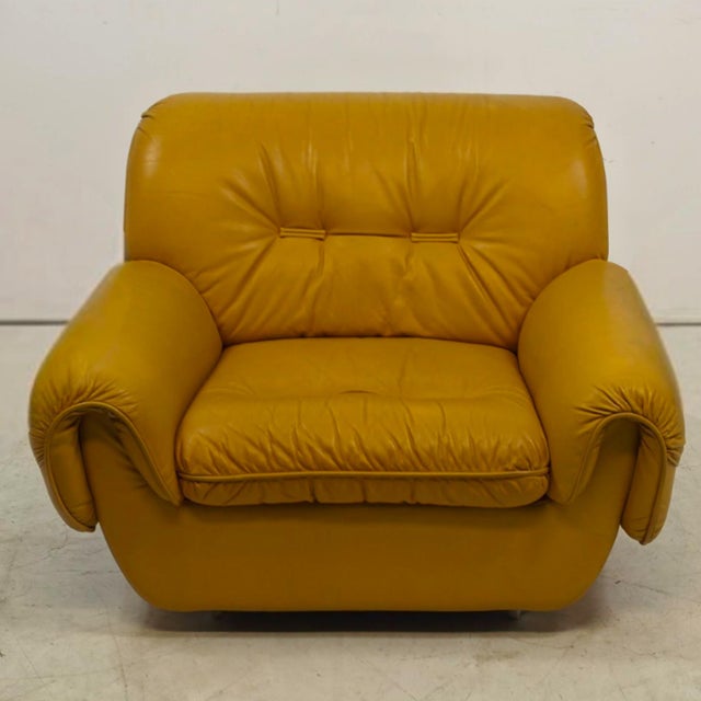 Mid-Century Italian Brutalist Leather Livingroom Set, 1960s, Set of 3 For Sale - Image 9 of 14