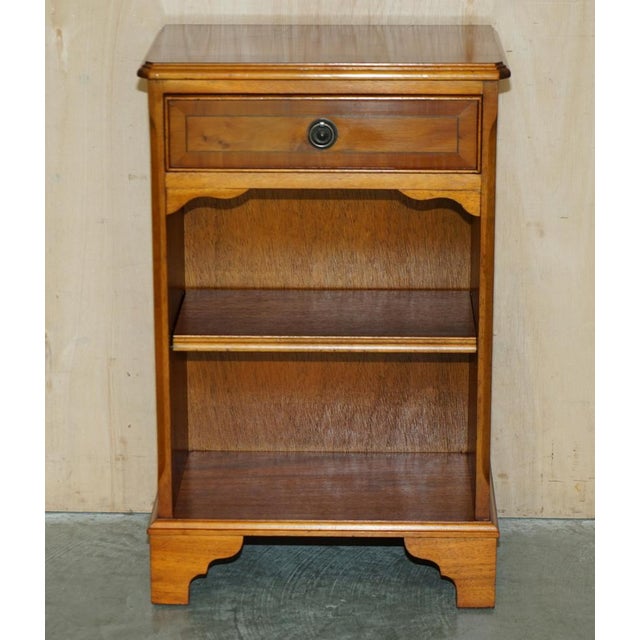 Vintage Burr Yew Wood Lamp Side Tables, Set of 2 For Sale - Image 14 of 18