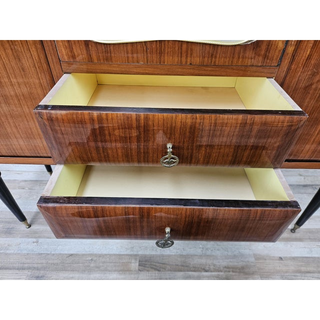 Mid-Century Modern Display Cabinet in Mahogany with Glass Top, 1960 For Sale - Image 18 of 18