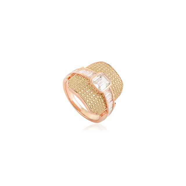 Art Deco Rose Gold Plated Art Deco Ring With Emerald Cut & Baguette Cubic Zirconia - Size 7 For Sale - Image 3 of 10