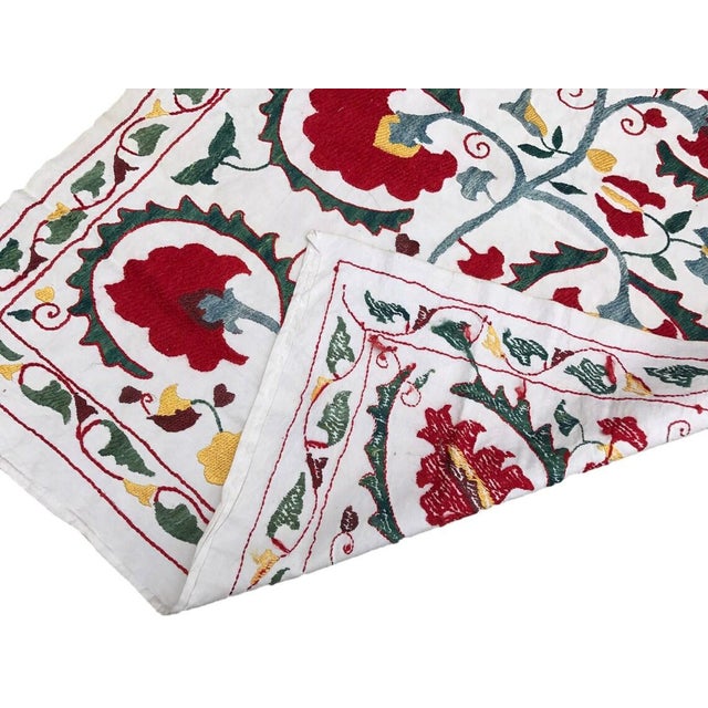 Handmade Suzani Fabric Tapestry, 1980s For Sale - Image 4 of 6