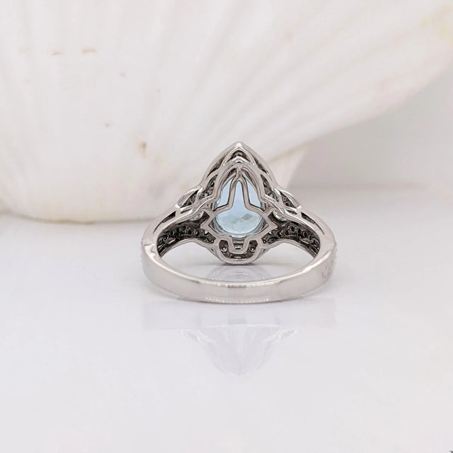 1.6ct Santa Maria Aquamarine Ring with Natural Diamonds in Solid 14K White Gold For Sale - Image 4 of 8