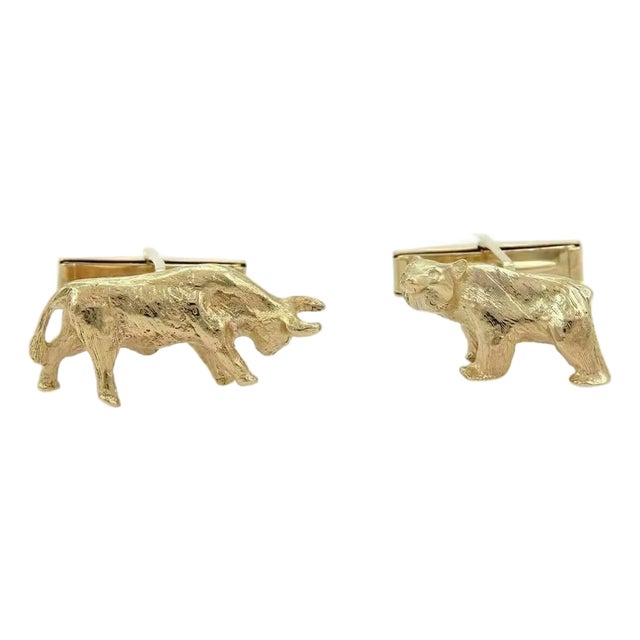Mid 20th Century Pair of Bear & Bull Stock Market Symbol Stud 14k Yellow Gold Cufflinks For Sale