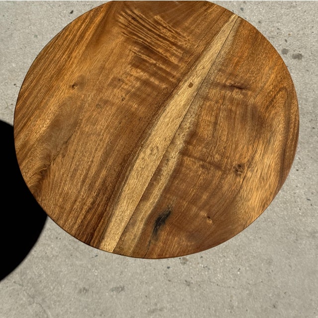 Side Table in Suar Wood with Circular Top and Column Base For Sale - Image 16 of 18