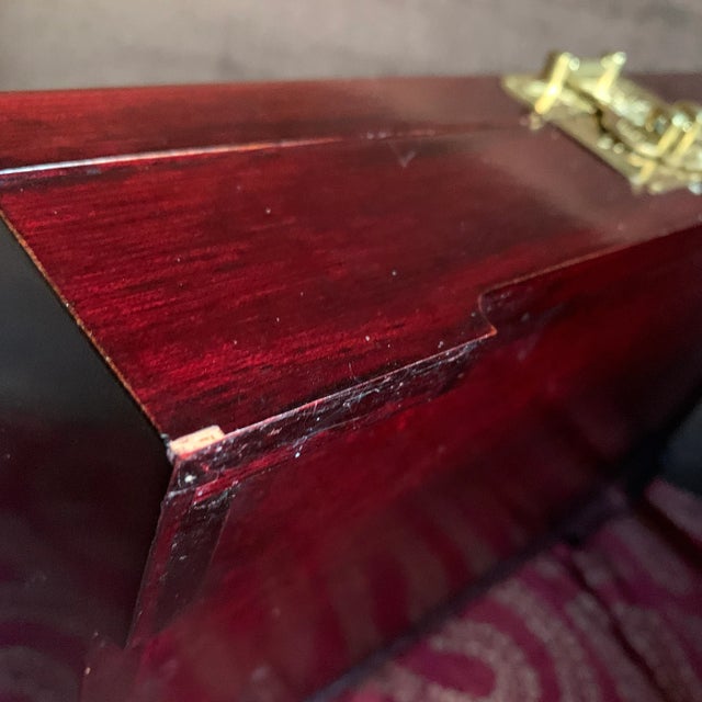 Late 20th Century Vintage Asian Wood Jewelry Box With Mother of Pearl Design For Sale - Image 10 of 13