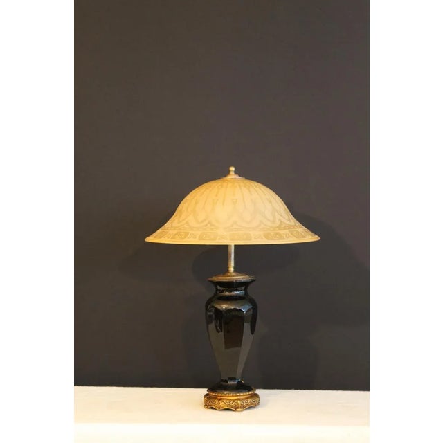Neoclassical A Regency Onyx And Etched Glass Table Lamp. For Sale - Image 3 of 11