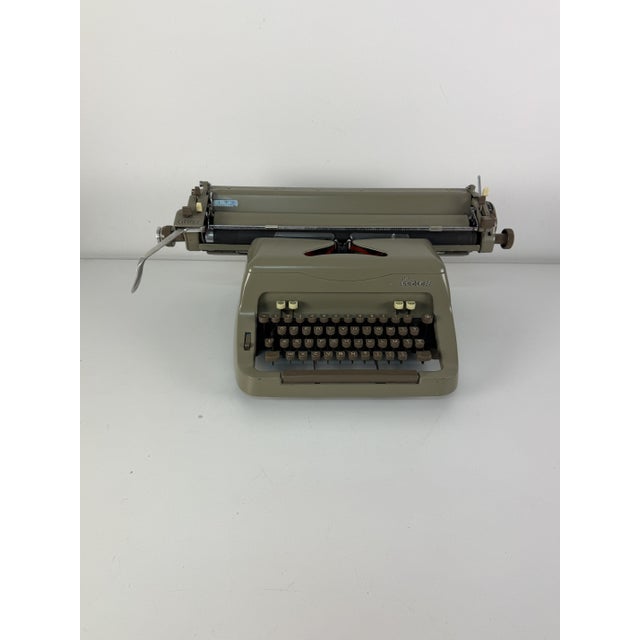 Vintage Italian Everest Typewriter, 1940s For Sale - Image 14 of 14