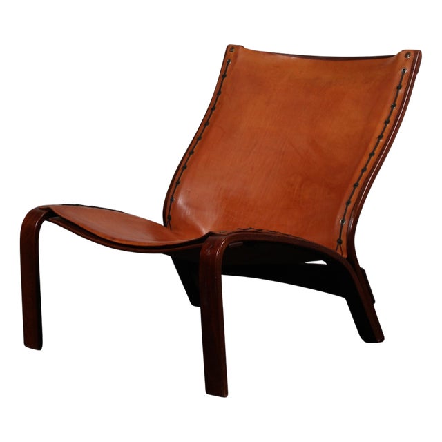 Danish Lounge Chair in Beech and Butthide Leather, 1970s For Sale