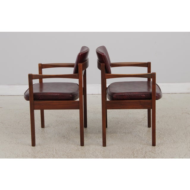 Mid-Century Modern Pair of Jens Risom Mid Century Modern Walnut Armchairs For Sale - Image 3 of 16