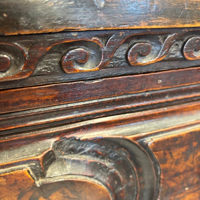 Antique Bergamasco Chest of Drawers, 1600s For Sale - Image 17 of 18