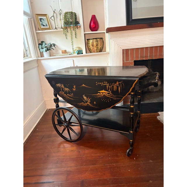 Wood Vintage Imperial Furniture Grand Rapids Chinoiserie Bar Cart | C. 1940s | Black Lacquer, Raised Gold Chinoiserie, Drop Leaf For Sale - Image 7 of 12
