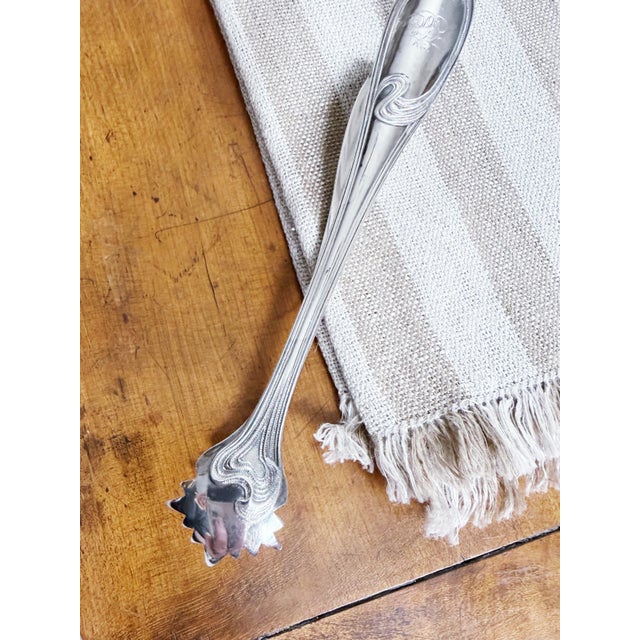 Ercuis Vintage Silver Plated Ice Tongs From Venice Simplon Orient Express Railway For Sale - Image 4 of 6