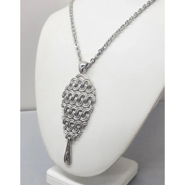 This is part of Chairish’s Costume Jewelry assortment. This is part of Chairish’s Costume Jewelry assortment. 1970s...