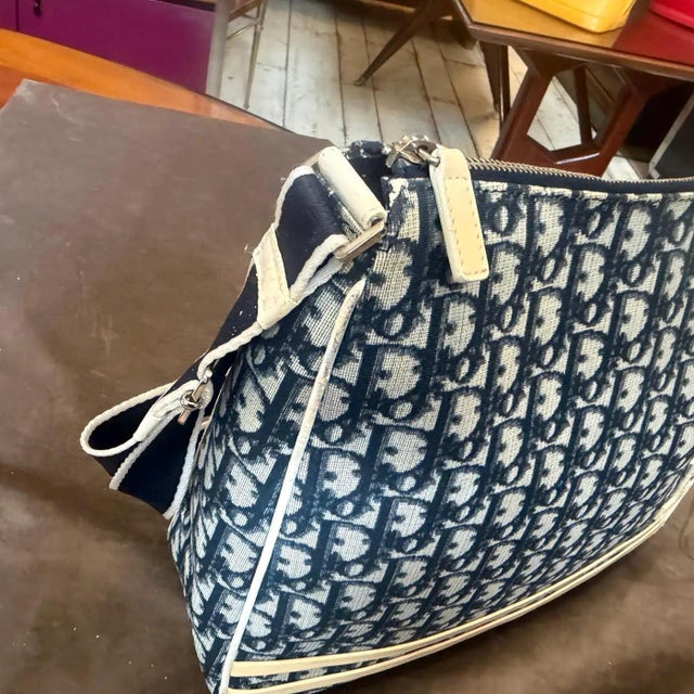 2000s Christian Dior Oblique Monogram Navy Blue Crossbody Bag For Sale - Image 16 of 18