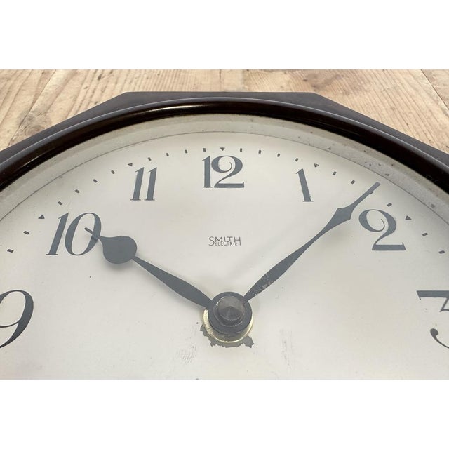 Industrial Bakelite Brown Wall Clock from Smith Electric, 1950s For Sale - Image 14 of 17