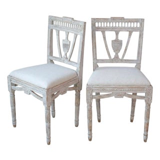 Pair of Swedish Gustavian Period Dining Chairs, Late 18th Century For Sale