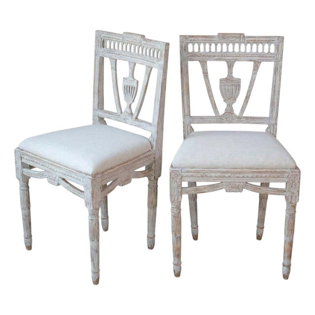 Pair of Swedish Gustavian Period Dining Chairs, Late 18th Century For Sale