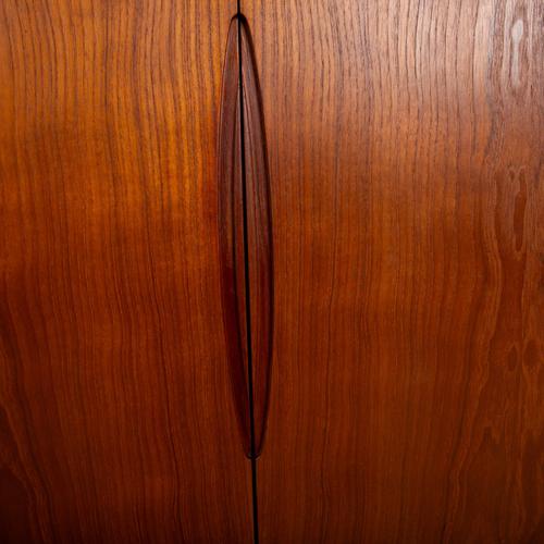 Brown Mid-Century Modern Wooden Sideboard in Teak For Sale - Image 8 of 18
