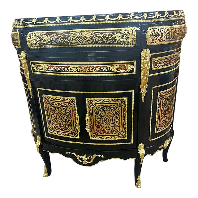 French Style Black and Gold Commode With Gold Details For Sale