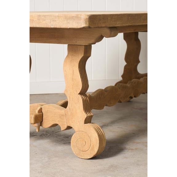 1900 - 1909 Spanish Splayed Leg Bleached Oak Trestle Dining Table (C. 1900) For Sale - Image 5 of 6