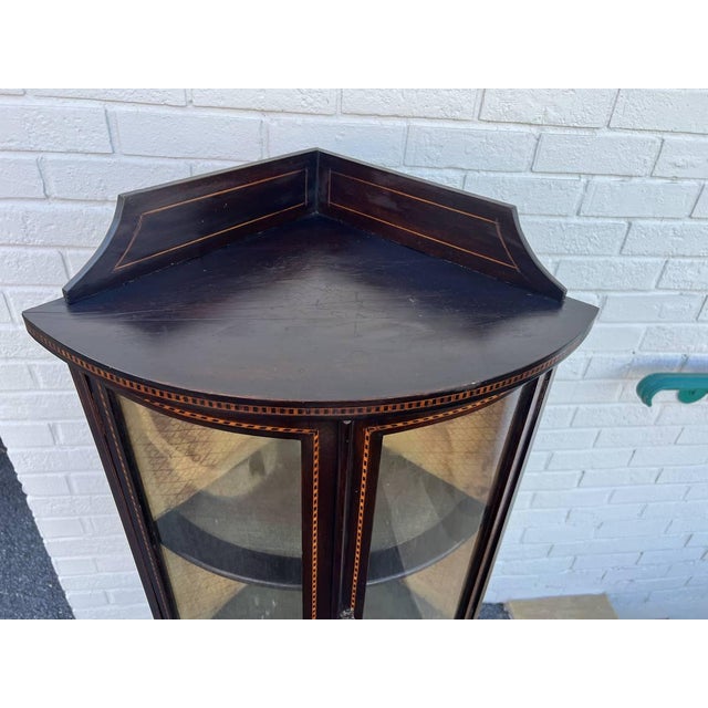 English Antique Early 20th Century Edwardian Style Mahogany Inlaid Bow Front Corner Display Cabinet For Sale - Image 3 of 12
