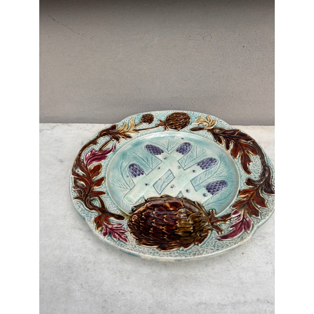 French Majolica asparagus plate Orchies, circa 1890.