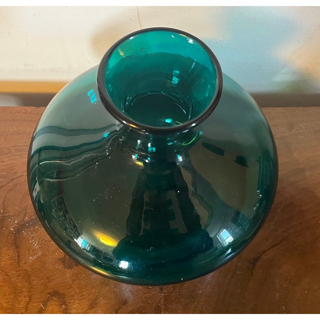 Emerald Antique Early 19th Century English Regency Emerald Green Blown Glass Carafe for Wine or Water Circa 1820 For Sale - Image 8 of 8