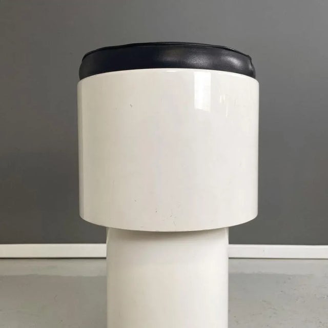 Italian Space Age Black and White High Bar Stool, 1960s For Sale - Image 3 of 11