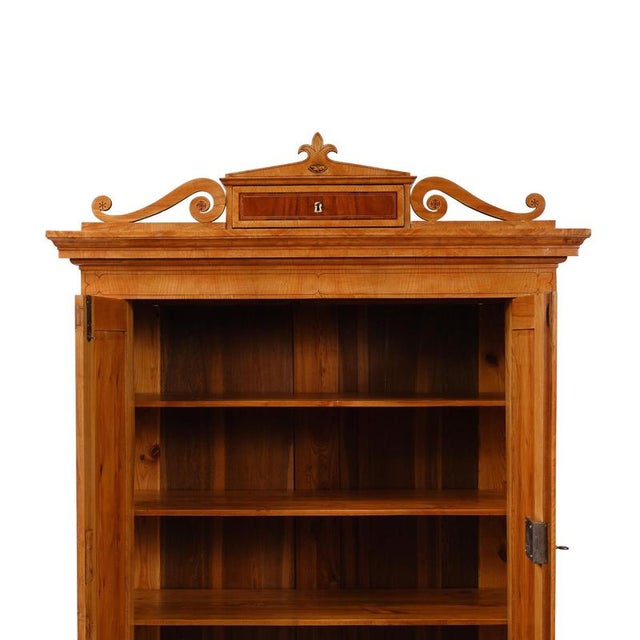 Hallway Cabinet from Gänsefurth Castle, Thuringia For Sale - Image 3 of 17