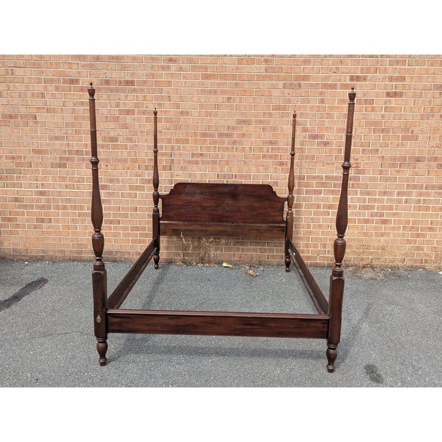Henkel Harris Georgian Carved Mahogany Queen Size Poster Bedframe For Sale In Washington DC - Image 6 of 9