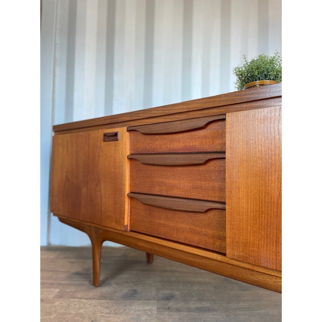 Mid-Century Modern Mid-Century Modern Teak Sideboard by Greaves & Thomas, 1960s For Sale - Image 3 of 18