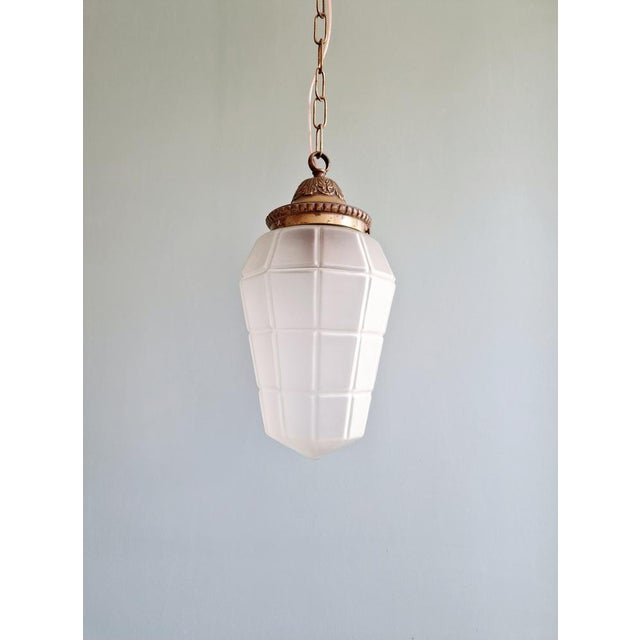 Art Deco Pendant Light in Faceted Transparent Satin Glass, 1920s For Sale - Image 3 of 14