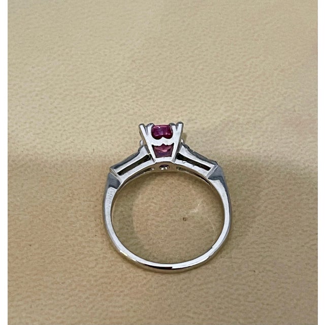 1 Ct Round Pink Sapphire 2 Baguettes Diamond in Platinum Ring, Estate For Sale - Image 13 of 18