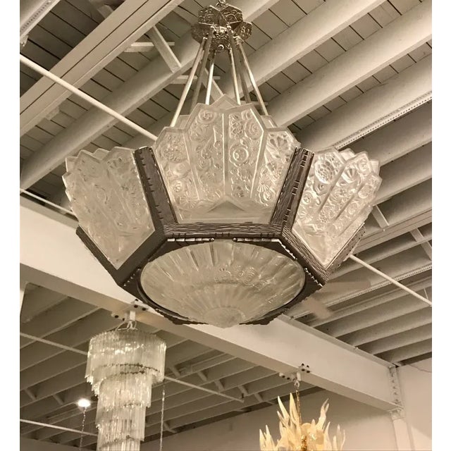 Art Deco French Art Deco Chandelier by Hettier Vincent For Sale - Image 3 of 12