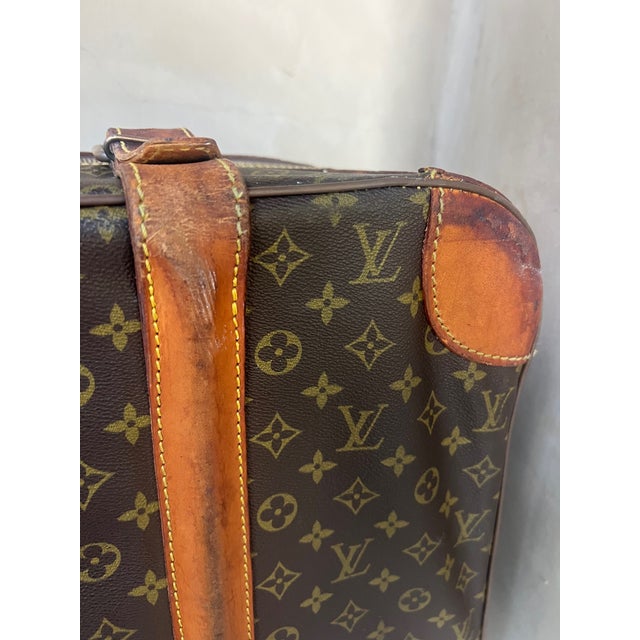 French Provincial Vintage Louis Vuitton Suitcase, C. 1970's For Sale - Image 3 of 14