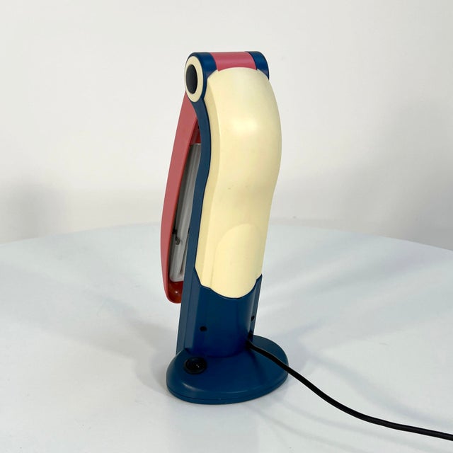 Blue & Pink Toucan Lamp by H.T. Huang for Huanglite, 1980s For Sale - Image 4 of 7