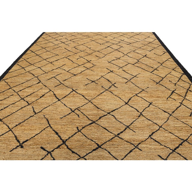 10 X 15 Contemporary Soumak Handmade Geometric Jute Rug in Tan Color For Sale - Image 10 of 10