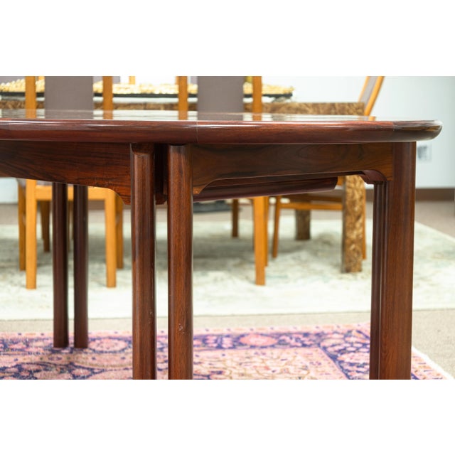 Vintage Danish Skovby 8 Leg Rosewood Extendable Round Dining Table With 3 Leaves For Sale - Image 4 of 10