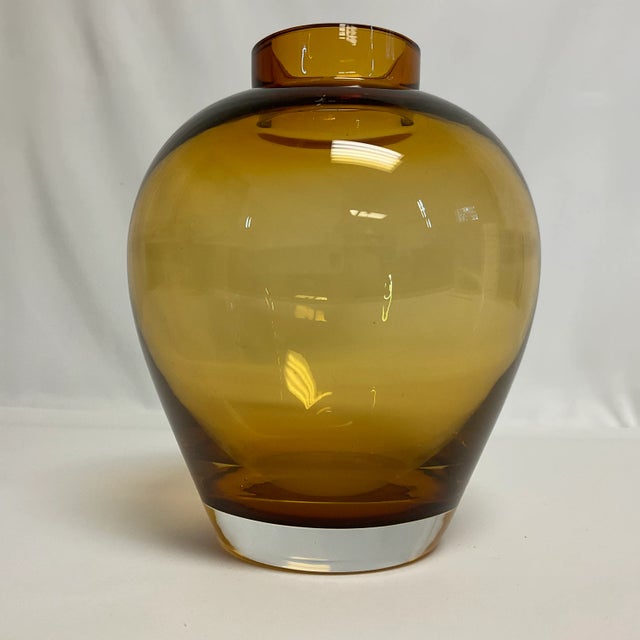 Amber 1980s Vintage Post Modern Contemporary Handblown Amber Glass Vase For Sale - Image 8 of 9