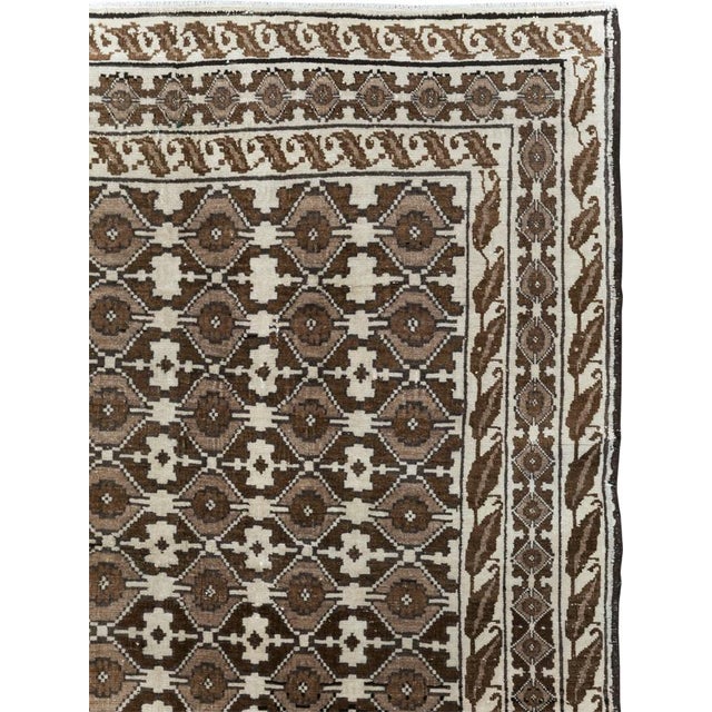 Rustic Galerie Shabab Collection Mid-20th Century Turkish Anatolian Accent Carpet For Sale - Image 3 of 10
