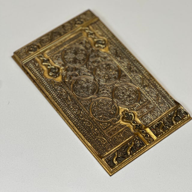 Early 20th Century Tiffany Studios New York 1691 Venetian Bronze Note Pad Holder Desk Blotter For Sale In South Bend - Image 6 of 18