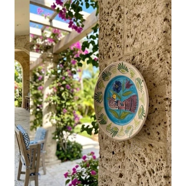 Vintage Italian Hand-Painted Majolica Ceramic Wall Plate – Bird & Tulip Motif For Sale In West Palm - Image 6 of 12