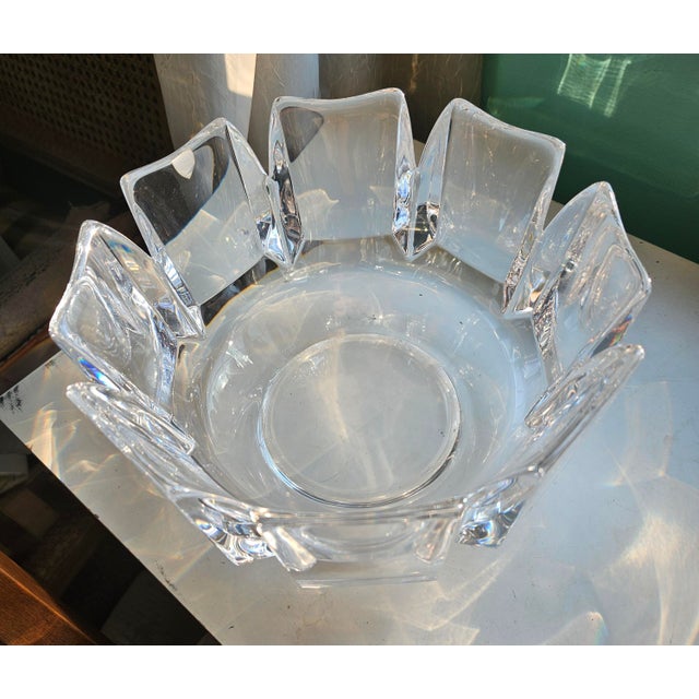 Orrefors Large 9" Round Bowl "Corona" Pattern by Lars Hellsten For Sale In Indianapolis - Image 6 of 6