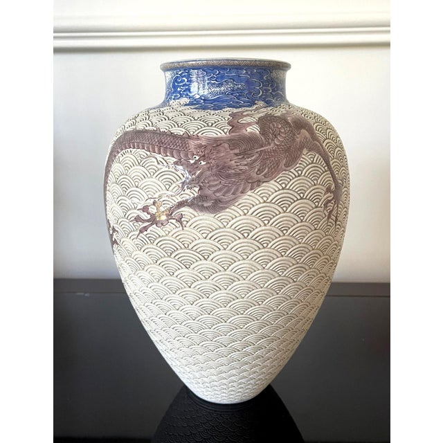 Mid-Century Modern Large Japanese Ceramic Vase by Makuzu Kozan Meiji Period For Sale - Image 3 of 18